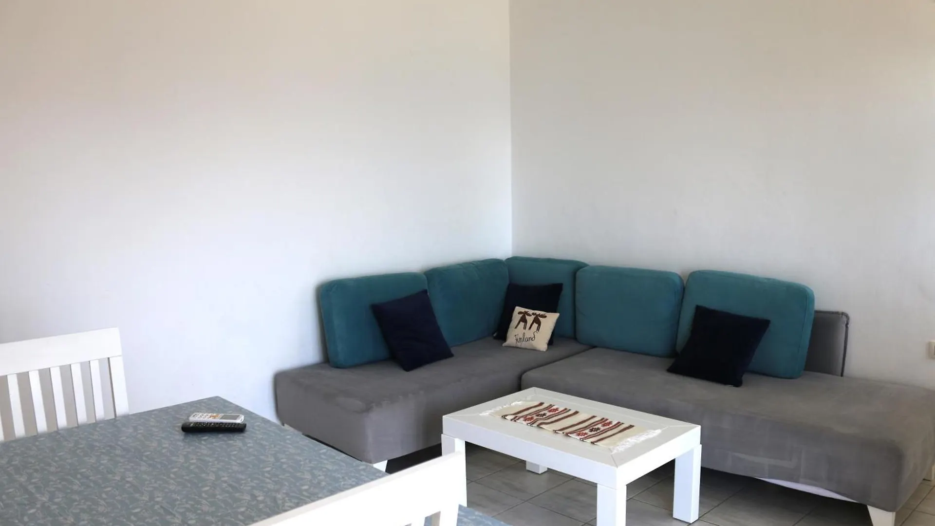 Robin Sea View Apartment Sarande Albania