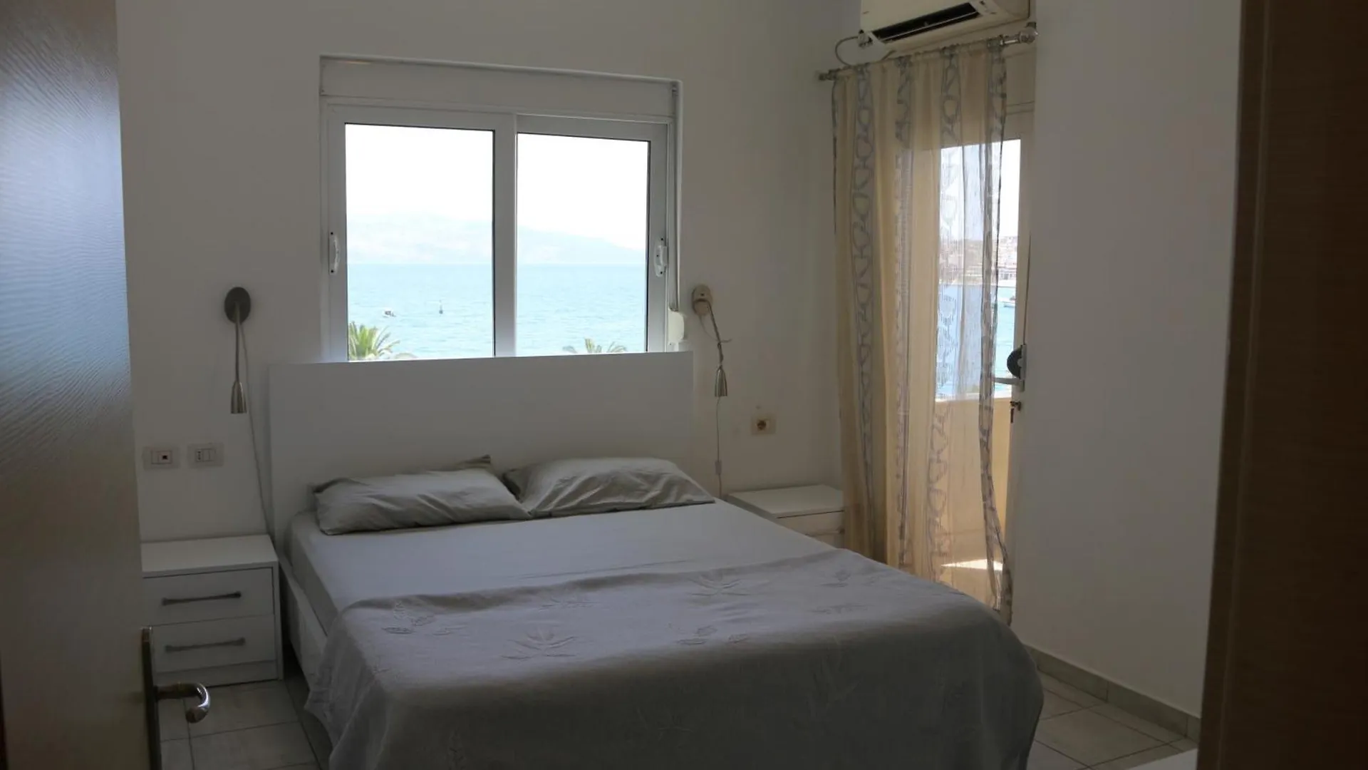 Robin Sea View Apartment Sarande