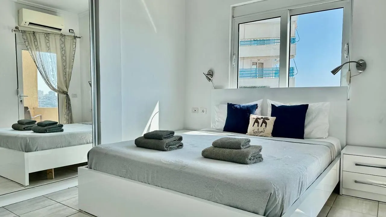 Robin Sea View Apartment Sarande