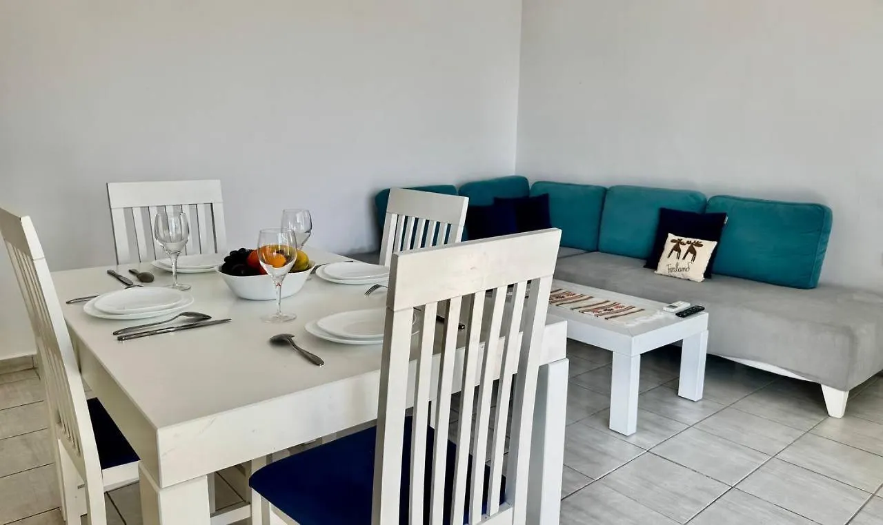 Robin Sea View Apartment Sarande Albania